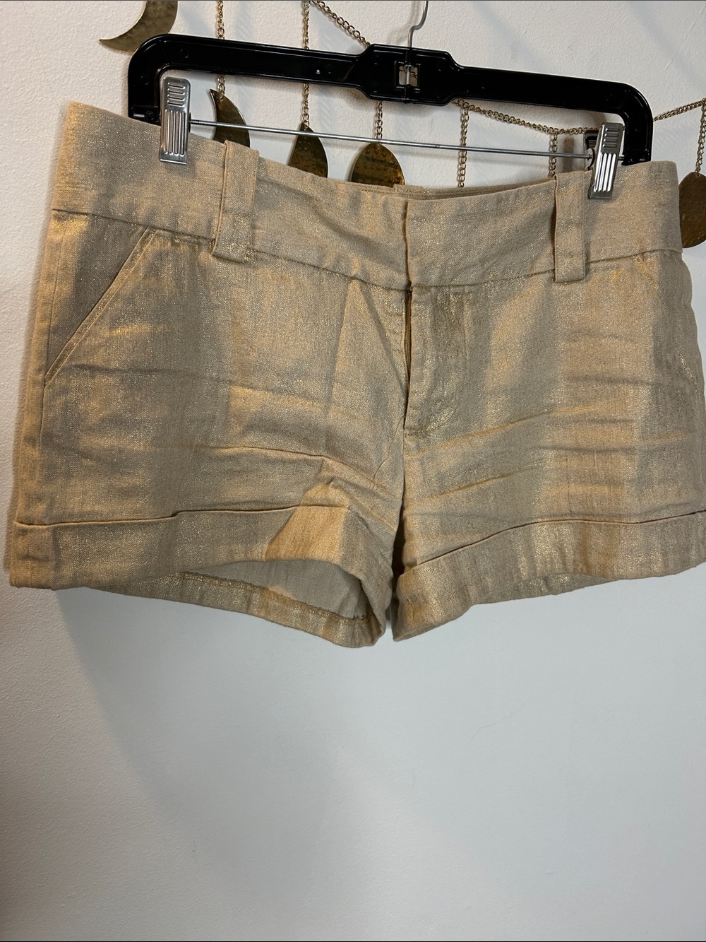 Alice + Olivia Metallic Gold Linen Blend Shorts - Picture 3 of 6